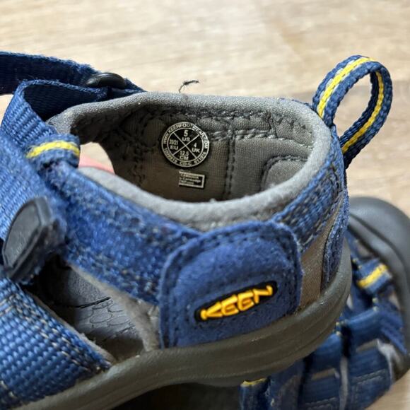 Keen 5c shoes - Picture 4 of 4
